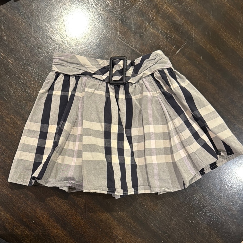 Burberry Striped Garment in Black and Gray I’ll include matching top Jottum bran